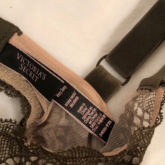 Stunning Victoria Secrets lace bra💚 - Picture 2 of 6